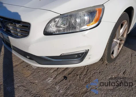 2015 Volvo S60 T5 Premier из США, поврежденный, VIN YV140MFKXF1346071